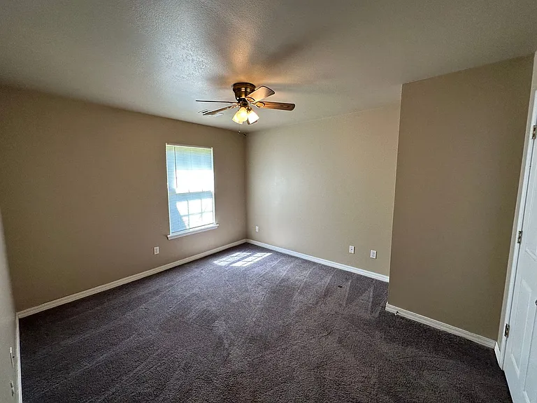 77 Sundance Dr — Photo 9