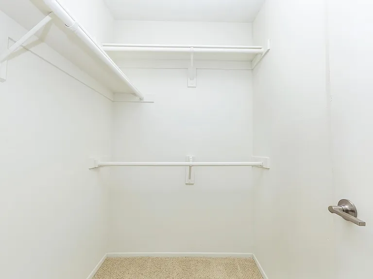 Windrose Apartments — Photo 15
