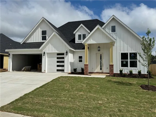 2714 Nova Ave, Lowell, AR 72745