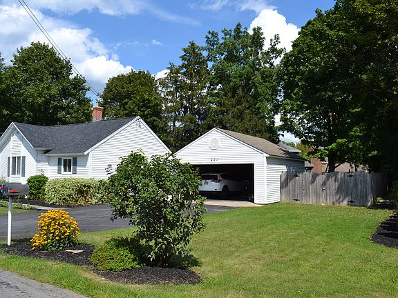 2nd image of 201 Dewey Ave