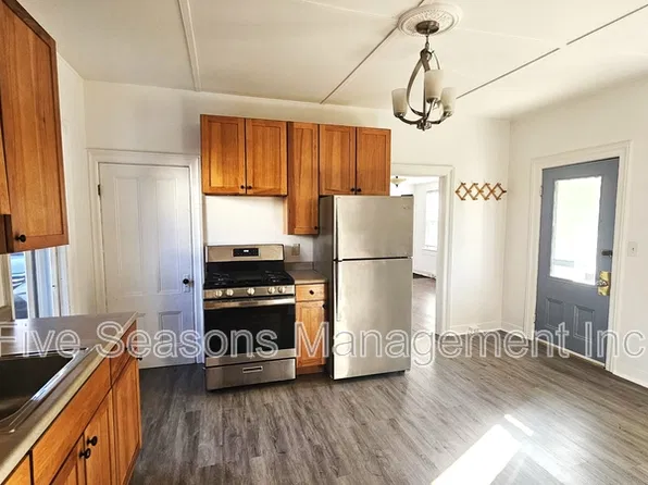 13 Blodgett St APT A, Burlington, VT 05401