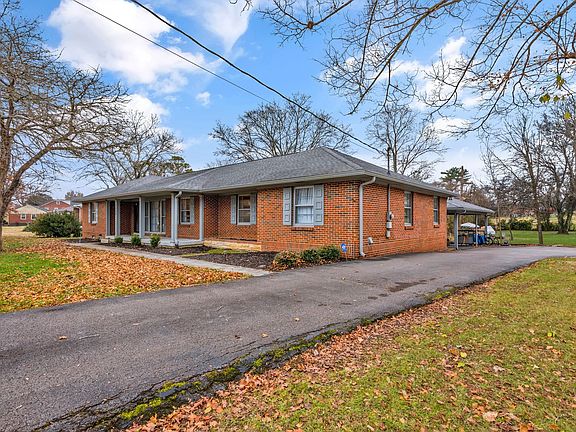 2nd image of 124 N Laurel Cir