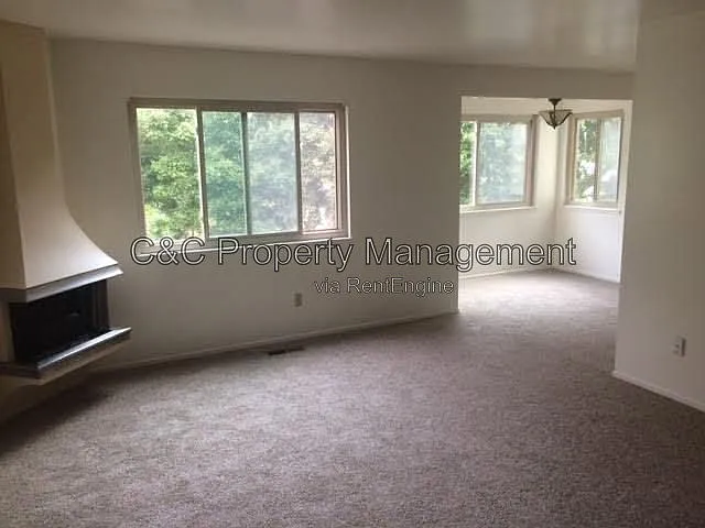 2 bed, 1.0 bath, $2,595 — Photo 3