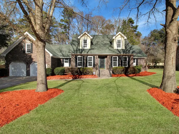 305 Mayfield St, Summerville, SC 29485