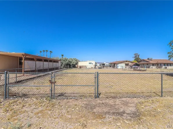 8305 S Spruce Dr, Mohave Valley, AZ 86440