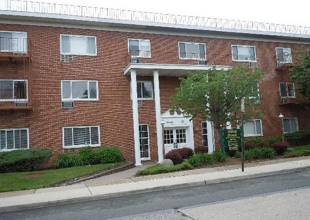1st image of 22 N Forest Ave APT 2C
