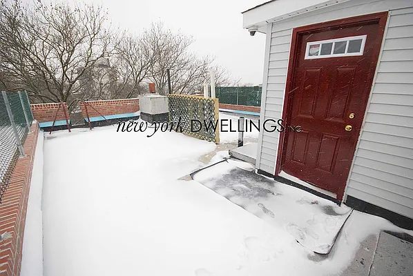 Rented by New York Dwellings LLC | media 22