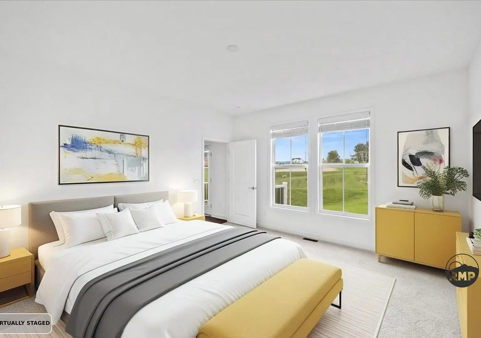Spacious Home in Westhill Community — Photo 4