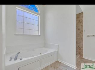 2075 Grove Point Rd #1, Savannah, GA 31419