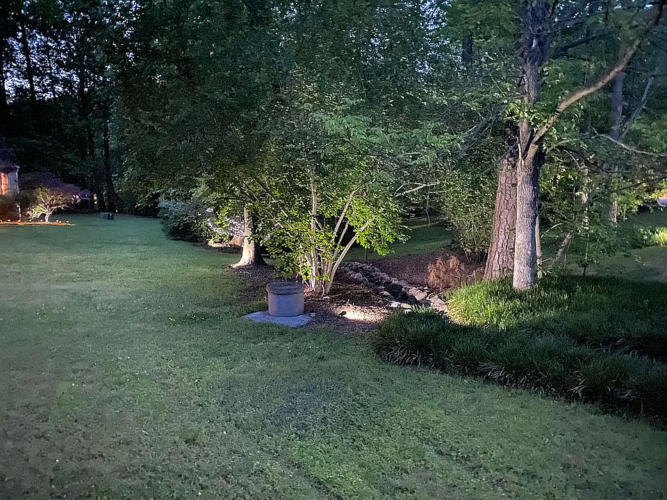 2nd image of 1409 Carrie May Ln