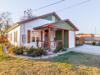 911 Springfield Rd, Lebanon, MO, 65536