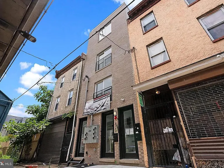 2146 N Front St #1 — Photo 4