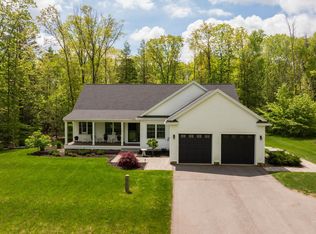 12 Drake Ln, Epping, NH 03042