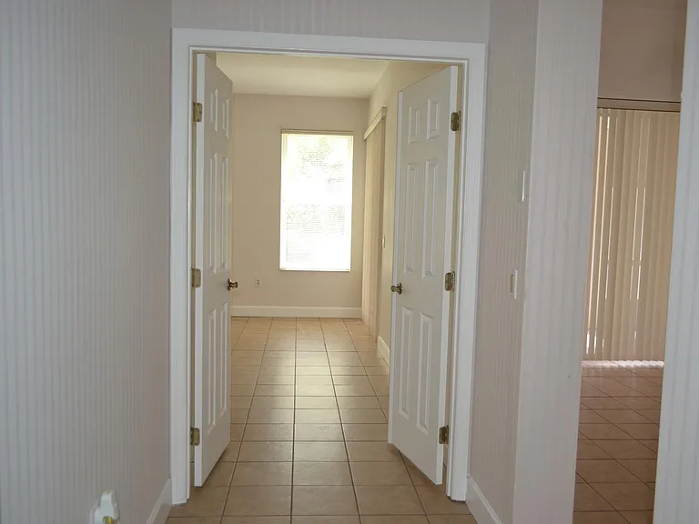 268 W Romany Loop — Photo 9