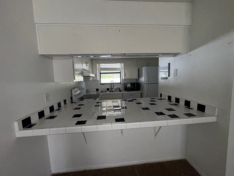 220 Hiawatha Ct E #220 — Photo 10