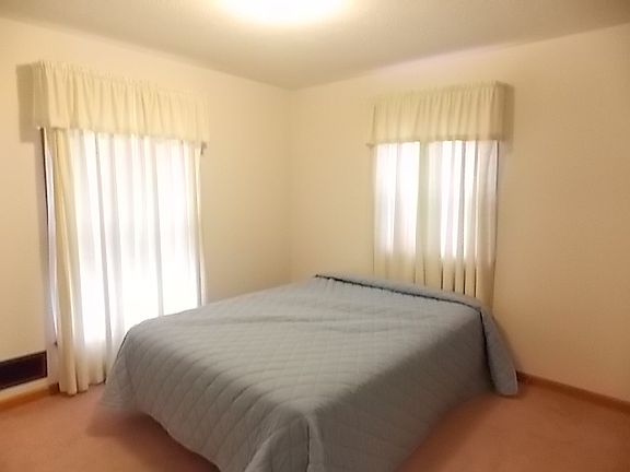 5th image of 8209 Seaforth Dr