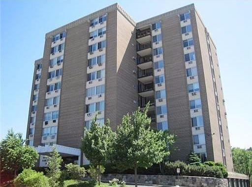 1st image of 1050 Wall St APT 5C