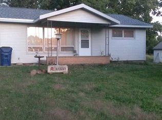 540 Maple St, Sterling, NE 68443