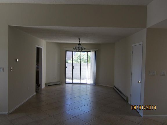 3rd image of 6615 Casa Loma NE