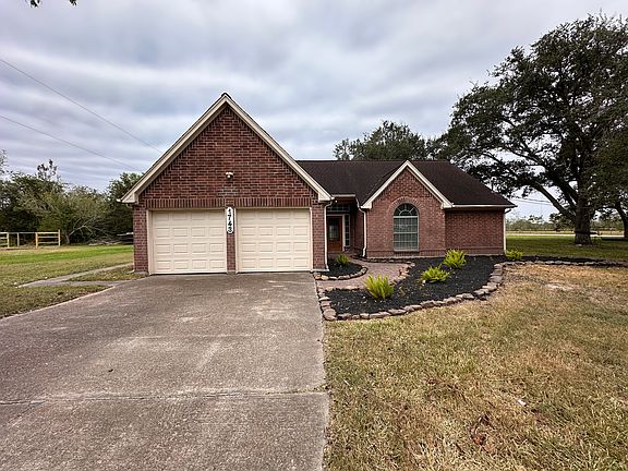 2nd image of 1743 County Road 152