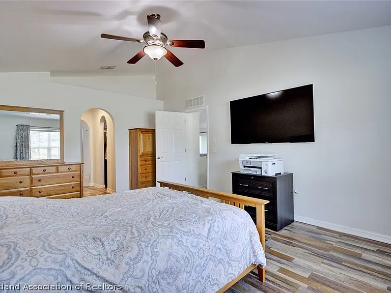4710 Tarrega St — Photo 23