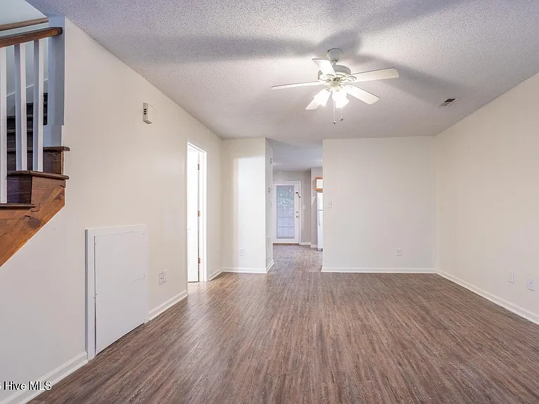 905 Allen Rd #D2 — Photo 2