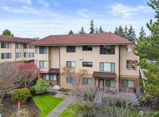 914 S 248th St APT 7, Des Moines, WA 98198