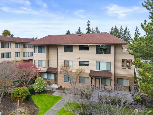 914 S 248th Street #7, Des Moines, WA 98198