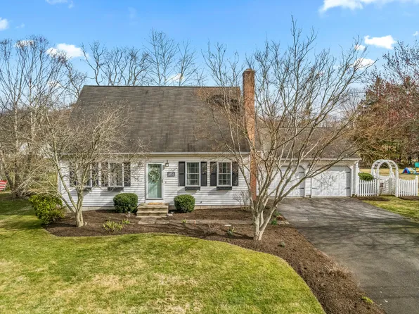 1058 Peck Lane, Cheshire, CT 06410