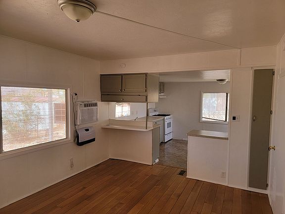 3rd image of 2135 Swan Pl