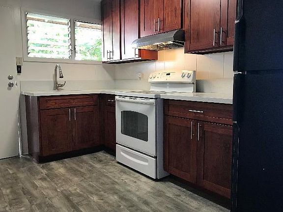3rd image of 3850 Salt Lake Blvd
