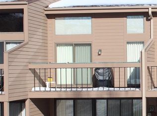 884 Stone Ridge Pl, Dubuque, IA 52001