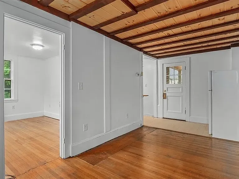 38 Cottage St #1 — Photo 2