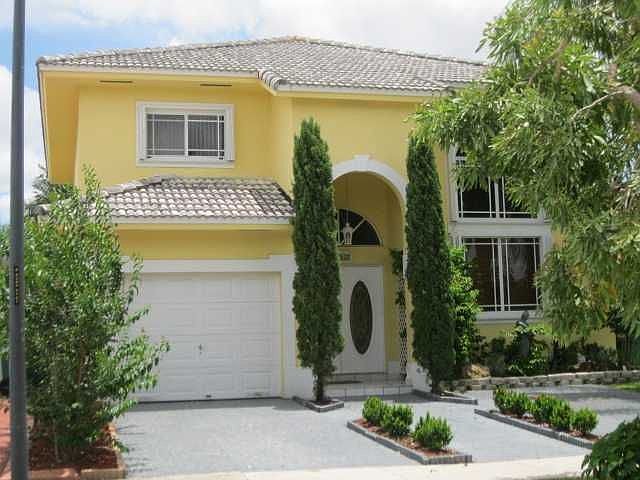 1st image of 8762 NW 141st Ter