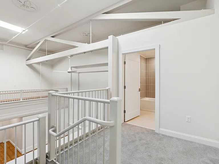 129 Main St #302 — Photo 33