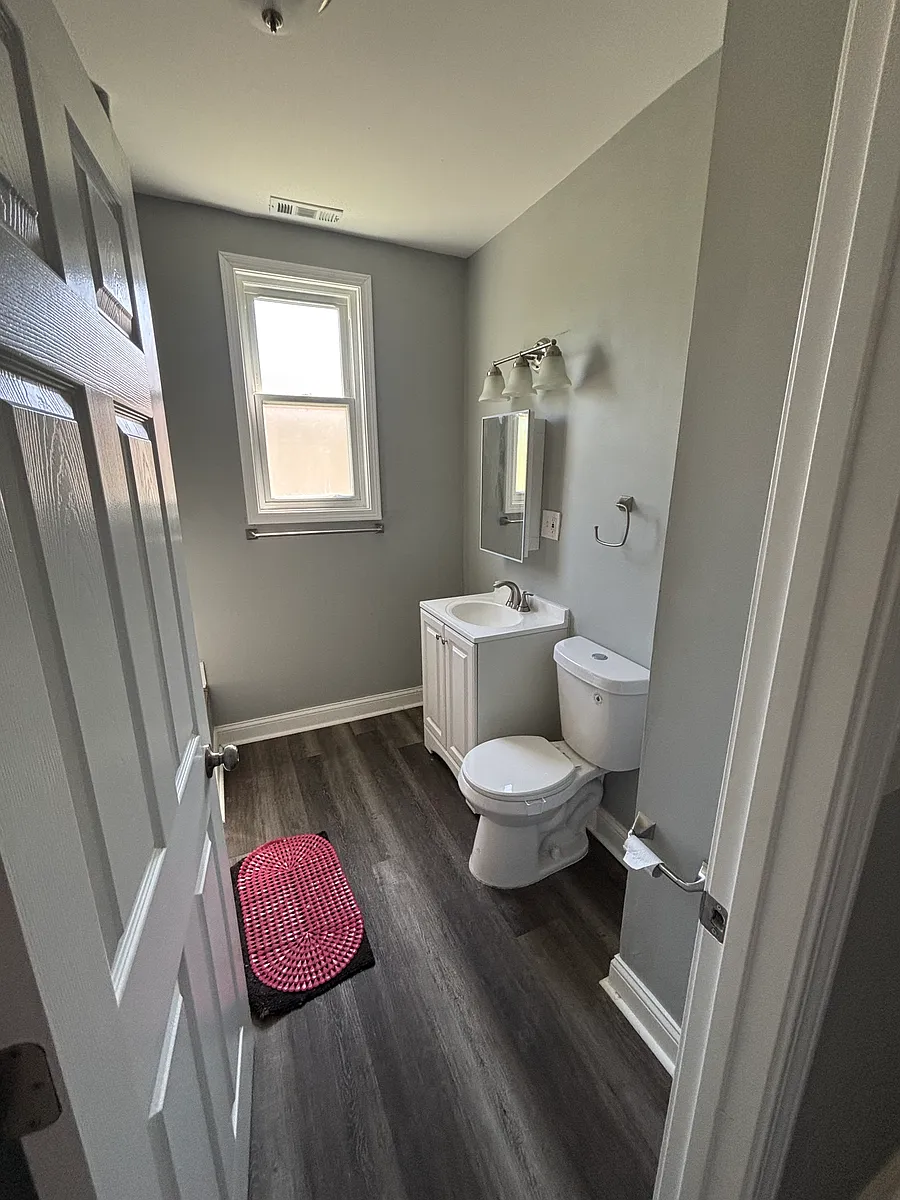 Building Photo - 1446 S Karlov Ave #2