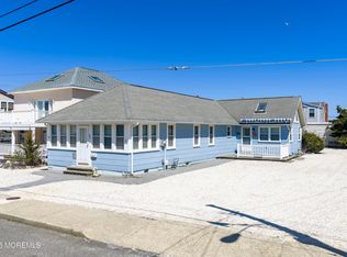 111 E 22nd St, Ship Bottom, NJ 08008