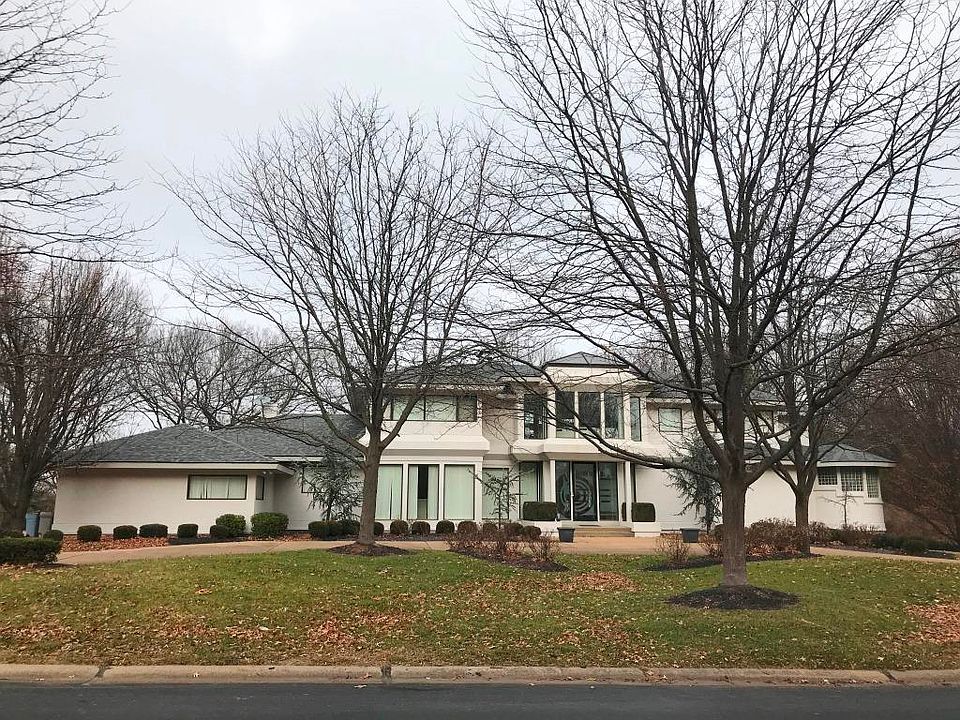 1st image of 10493 Frontenac Woods Ln