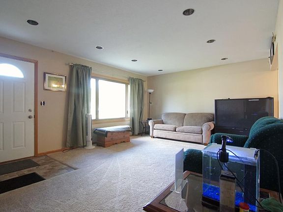 2nd image of 1524 Selby Ave