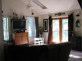 3rd image of 4901 Camden St