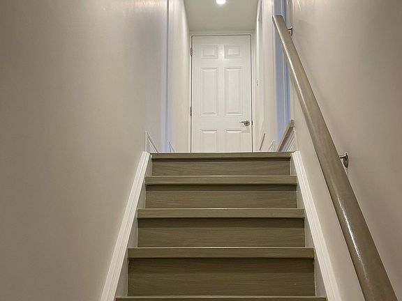 4th image of 11 Peninsula Cres