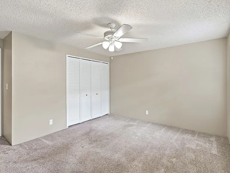 327 N Main St #2 — Photo 18