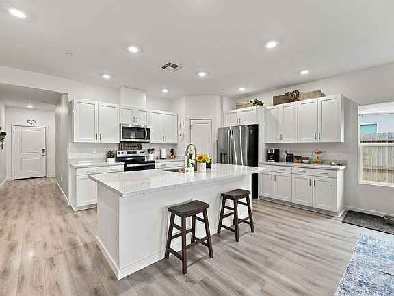 5th image of 5237 Monaco Pkwy