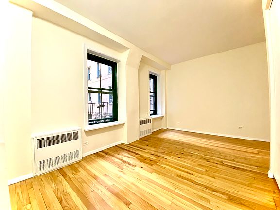 2nd image of 511 E 78th St APT 1E