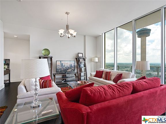 4th image of 610 E Market St #2605