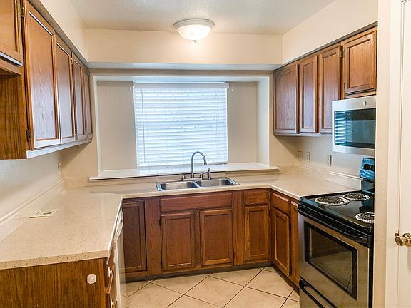 4th image of 11738 Alamo Dr