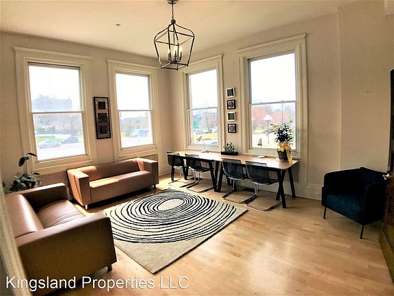 5th image of 3805 Lindell Blvd APT D