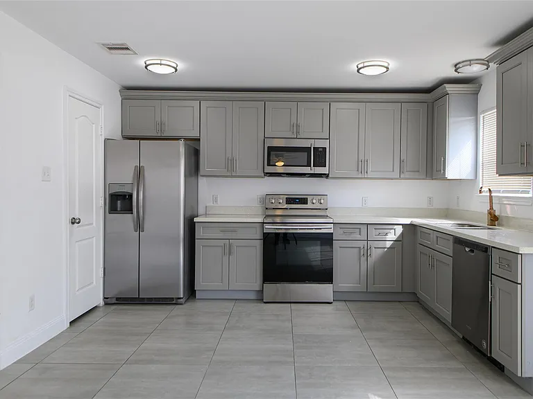 3429 Township Grove Ln — Photo 5