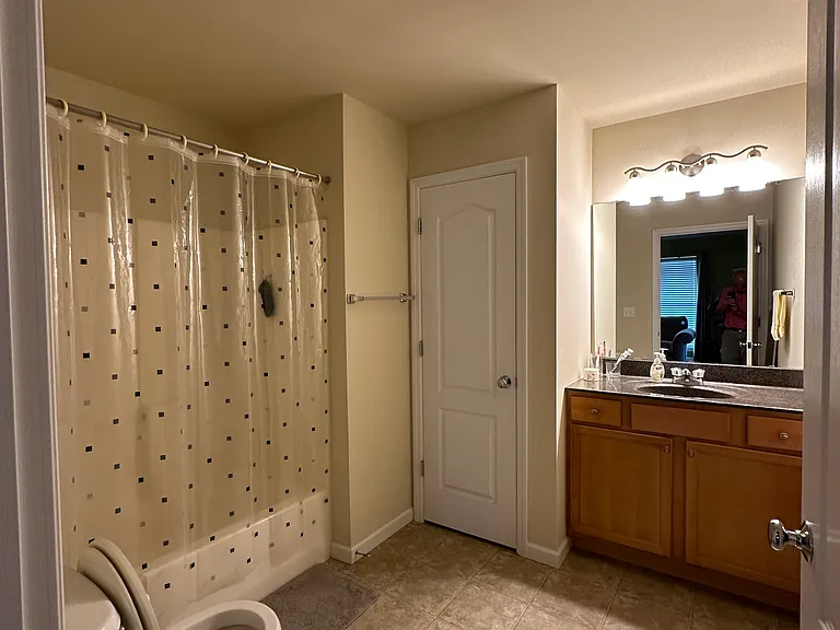 1833 Piedmont Cir — Photo 17