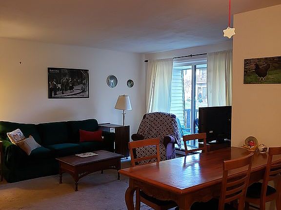 5th image of 410 Vista On